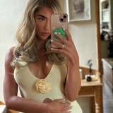 ellelittlewardobe from onlyfans